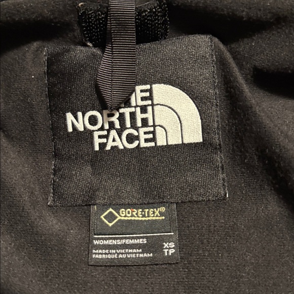 The North Face Two-Tone Blue and Black Hooded Jacket - Picture 5 of 10